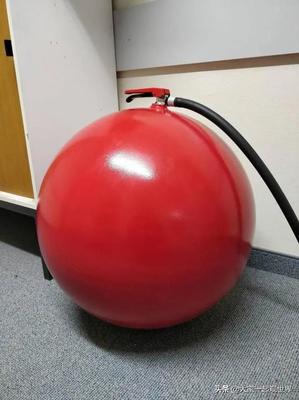 44张照片看世界 越南越战女兵、日本学生装模特与消防设备